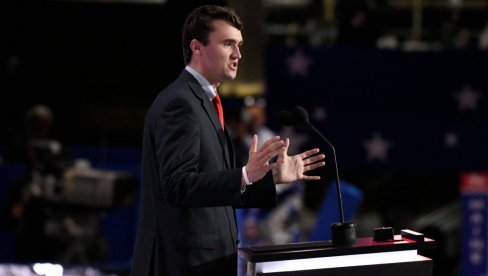 KENT OTKRIO TAKERU KARLSONU: Čarli Kirk mi je pred smrt rekao - DŽo, ne daj da uđemo u rat sa Iranom