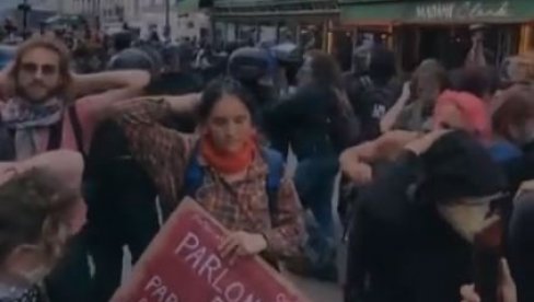 ПЕНДРЕК ПО ЛЕЂИМА: ЕУ полиција у обрачуну са демонстрантима у Француској (ВИДЕО) ПЕНДРЕК ПО ЛЕЂИМА: ЕУ полиција у обрачуну са демонстрантима у Француској (ВИДЕО)