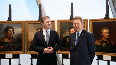 СЕЛАКОВИЋ ПРИМИО ПОКЛОМ ОД „ГАСПРОМА“ Девет портрета руских војсковођа и државника српског порекла за Историјски музеј Србије (ФОТО) СЕЛАКОВИЋ ПРИМИО ПОКЛОМ ОД „ГАСПРОМА“ Девет портрета руских војсковођа и државника српског порекла за Историјски музеј Србије (ФОТО)