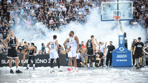 PAOK DOBIJA NOVOG VLASNIKA! Jedan od najbogatijih Grka preuzima crno-bele PAOK DOBIJA NOVOG VLASNIKA! Jedan od najbogatijih Grka preuzima crno-bele