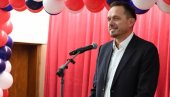 KAD OSETIM OVU ENERGIJU NEMOGUĆE JE NE POBEDITI Rebrača stigao u Kosovsku Mitrovicu da podrži Srpsku listu na predstojećim izborima na KiM KAD OSETIM OVU ENERGIJU NEMOGUĆE JE NE POBEDITI Rebrača stigao u Kosovsku Mitrovicu da podrži Srpsku listu na predstojećim izborima na KiM