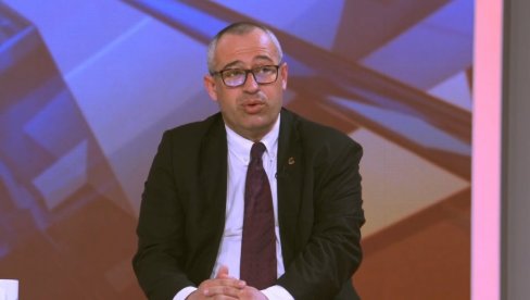 BLOKADERI HULIGANI NAPALI GORANA PUZIĆA: Psovali mu majku, pretili ubistvom BLOKADERI HULIGANI NAPALI GORANA PUZIĆA: Psovali mu majku, pretili ubistvom