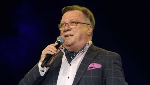HALID LUDO VOLEO SRPKINJU: Zbog voditeljke nastala prelepa pesma, a onda su umalo zajedno nastradali