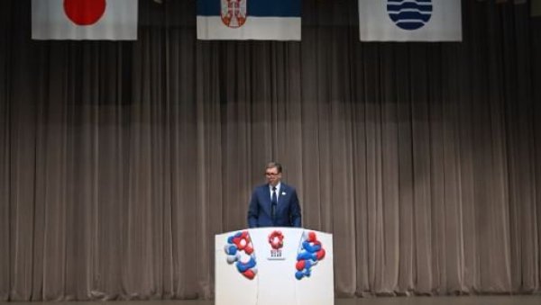 УПРАВО ДАНАС ОБЕЛЕЖАВАМО НАШ ВЕЛИКИ ДРЖАВНИ ПРАЗНИК: Вучић на званичној церемонији представљања Националног дана Србије на ЕXПО Осака 2025 УПРАВО ДАНАС ОБЕЛЕЖАВАМО НАШ ВЕЛИКИ ДРЖАВНИ ПРАЗНИК: Вучић на званичној церемонији представљања Националног дана Србије на ЕXПО Осака 2025