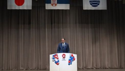 УПРАВО ДАНАС ОБЕЛЕЖАВАМО НАШ ВЕЛИКИ ДРЖАВНИ ПРАЗНИК: Вучић на званичној церемонији представљања Националног дана Србије на ЕXПО Осака 2025