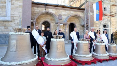 OŽIVELA SVETINJA U ČAST ROMANOVIH: Crkva kao znak zahvalnosti caru Nikolaju i svemu što je učinio za naš narod OŽIVELA SVETINJA U ČAST ROMANOVIH: Crkva kao znak zahvalnosti caru Nikolaju i svemu što je učinio za naš narod