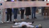 BLOKADERI NAPUSTILI SVAKI VID NORMALNOSTI: Bizaran performans u centru Beograda, N1 sve prenosio bez čuđenja (VIDEO)