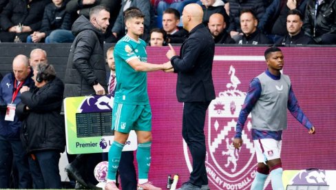 KRIMINALNO JE! Legenda Liverpula udarila po Milošu Kerkezu