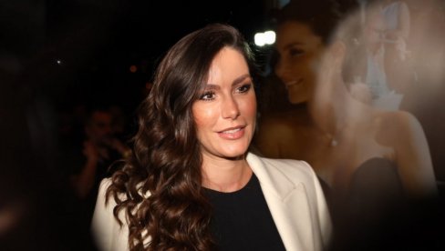 KONAČNO USLIKANA: Katarina Šišmanović nestala iz javnosti - vidite je danas u CRNOM KORSETU (FOTO)