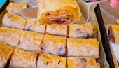 PITA SA JABUKAMA I VIŠNJAMA: Svilenkast fil i ukus koji se ne zaboravlja zbog jednog sastojka!
