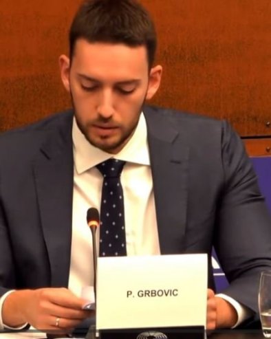 ЈЕСТЕ ЛИ ЗА ЕУ, ИЛИ ЗА МОСКВУ? Блокадери ударили једни на друге око кључниг питања - Огласио се и Грбовић