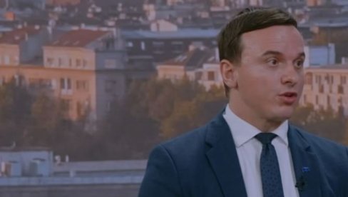 BLOKADERI KIDIŠU JEDNI DRUGIMA NA PORODICE: Beširi prozvao Jasminu Paunović, njenog sina i muža (VIDEO)