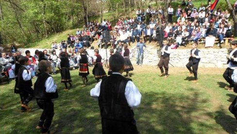 ČETEREŽE DOMAĆIN: U nedelju kulinarski, sportski i muzički program