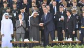 ŠEIK BIN ZAJED NA VOJNOJ PARADI SRBIJE: Moćan gost u našoj zemlji (VIDEO) ŠEIK BIN ZAJED NA VOJNOJ PARADI SRBIJE: Moćan gost u našoj zemlji (VIDEO)
