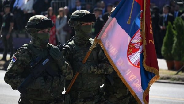 ЖИВИШ У СРБИЈИ ЗАР СЕ НЕ ПЛАШИШ? Не, јер знам ко нас чува