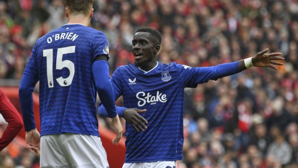 ЕВЕРТОН СЕ МУЧИ КОД КУЋЕ, А ЛИДС У ГОСТИМА: Чији негативни низ ће бити прекинут?