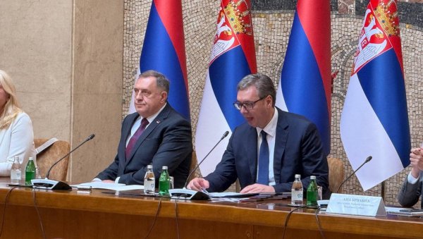 ВУЧИЋ О ВЕЛИКОЈ ВОЈНОЈ ПАРАДИ: Њихове су мирни мимоходи, а наша успешнија претња региону - ништа што нисмо могли да очекујемо