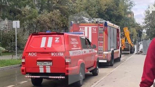 ПОГЛЕДАЈТЕ СНИМАК СА МЕСТА ТРАГЕДИЈЕ У МОСКВИ: Урушила се школа, има мртвих (ВИДЕО) ПОГЛЕДАЈТЕ СНИМАК СА МЕСТА ТРАГЕДИЈЕ У МОСКВИ: Урушила се школа, има мртвих (ВИДЕО)