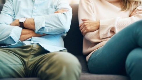 KO PRVI PODNOSI ZAHTEV ZA RAZVOD? Istraživanje otkrilo da li su u pitanju žene ili muškarci KO PRVI PODNOSI ZAHTEV ZA RAZVOD? Istraživanje otkrilo da li su u pitanju žene ili muškarci