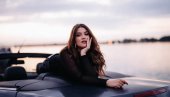 СА 22 ГОДИНЕ ПОЧЕЛА КАРИЈЕРУ: Певачица сања учешће на Песми за Евровизију (ФОТО)