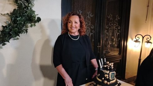 UVEK SAM SE TAKMIČILA SA SAMOM SOBOM: Ana Bekuta sumirala utiske sa koncerta povodom jubileja i najavila muzičke novitete (FOTO) UVEK SAM SE TAKMIČILA SA SAMOM SOBOM: Ana Bekuta sumirala utiske sa koncerta povodom jubileja i najavila muzičke novitete (FOTO)