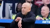 FUDBALSKI HAOS U PREMIJER LIGI! Liverpul prvi put izgubio, i to golom u 97. minutu, Čelsi doživeo blamažu, Siti se razgoropadio! (VIDEO) FUDBALSKI HAOS U PREMIJER LIGI! Liverpul prvi put izgubio, i to golom u 97. minutu, Čelsi doživeo blamažu, Siti se razgoropadio! (VIDEO)