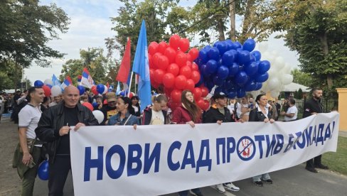 MOĆAN SNIMAK SA SKUPA PROTIV BLOKADA U NOVOM SADU (VIDEO) MOĆAN SNIMAK SA SKUPA PROTIV BLOKADA U NOVOM SADU (VIDEO)