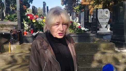 GODIŠNJICA SMRTI TOME ZDRAVKOVIĆA: Udovica doživela veliku tragediju, sa suzama progovorila o najvećoj boli (FOTO) GODIŠNJICA SMRTI TOME ZDRAVKOVIĆA: Udovica doživela veliku tragediju, sa suzama progovorila o najvećoj boli (FOTO)