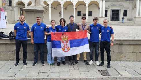 ОСВОЈИЛИ ЧЕТИРИ МЕДАЉЕ: Ученици Математичке гимназије сјајни на олимпијади из информатике ОСВОЈИЛИ ЧЕТИРИ МЕДАЉЕ: Ученици Математичке гимназије сјајни на олимпијади из информатике