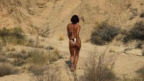 Glumica (59) zapalila mreže slikom u bikiniju Glumica (59) zapalila mreže slikom u bikiniju