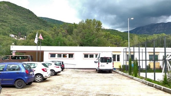 НОВА УСЛУГА У ОКВИРУ ДОГРАЂЕНОГ ДНЕВНОГ ЦЕНТРА ЗА ДЕЦУ СА СМЕТЊАМА У РАЗВОЈУ, У СУТОРИНИ КОД ХЕРЦЕГ НОВОГ Ускоро и Дневни боравак 27+ НОВА УСЛУГА У ОКВИРУ ДОГРАЂЕНОГ ДНЕВНОГ ЦЕНТРА ЗА ДЕЦУ СА СМЕТЊАМА У РАЗВОЈУ, У СУТОРИНИ КОД ХЕРЦЕГ НОВОГ Ускоро и Дневни боравак 27+