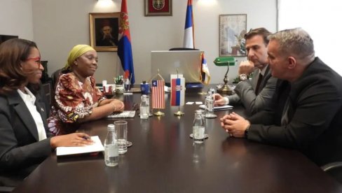 UNAPREDITI PROGRAM STIPENDIJA SVET U SRBIJI: Dejan Vuk Stanković razgovarao sa  ministarkom iz Liberije Sarom Bajsolou NJanti