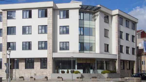 У ТУЖИЛАШТВУ САСЛУШАНИ ОСУМЊИЧЕНИ ЗА ДЕЧЈУ ПОРНОГРАФИЈУ: Требињци очекују најстроже казне У ТУЖИЛАШТВУ САСЛУШАНИ ОСУМЊИЧЕНИ ЗА ДЕЧЈУ ПОРНОГРАФИЈУ: Требињци очекују најстроже казне