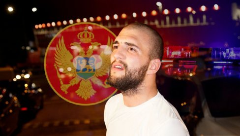 VELJKO BEŽAO OD POLICIJE U CRNOJ GORI: Cecin sin izjurio kroz prozor, pa niz oluk VELJKO BEŽAO OD POLICIJE U CRNOJ GORI: Cecin sin izjurio kroz prozor, pa niz oluk