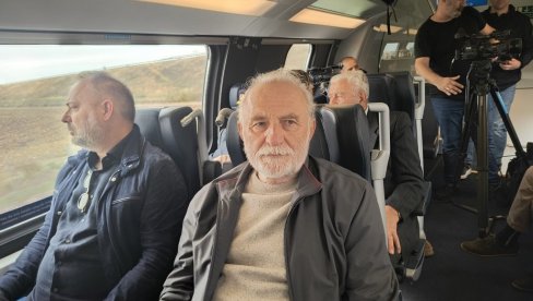 GLUMAC LAZAR RISTOVSKI U BRZOM VOZU ZA SUBOTICU: Moj pokojni otac je gradio pruge, ovo putovanje za mene ima emocionalni značaj GLUMAC LAZAR RISTOVSKI U BRZOM VOZU ZA SUBOTICU: Moj pokojni otac je gradio pruge, ovo putovanje za mene ima emocionalni značaj