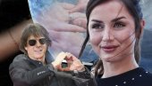 VENČAĆE SE U SVEMIRU? Tom Kruz i Ana De Armas zavete će izgovarati dok padaju iz aviona