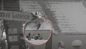 ХРАС ЗБОГ СНЕГА ПАО, ОШТЕТИО ЦРКВУ: Део мештана ипак се противи сечи СВЕТОГ ДРВЕЋА - симболи косовских јунака (ВИДЕО)
