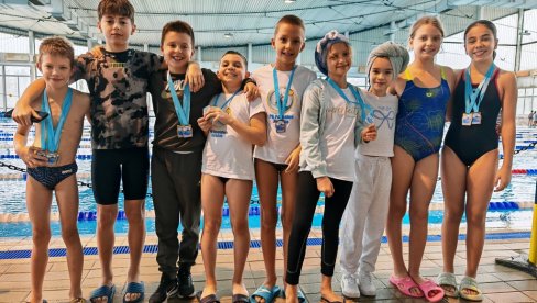 POSEJDONU 14 MEDALJA: Uspeh paraćinskih plivača na 15. plivačkom mitingu Leskovački pobednik POSEJDONU 14 MEDALJA: Uspeh paraćinskih plivača na 15. plivačkom mitingu Leskovački pobednik