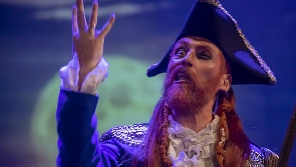 ПУН БРОД „КАПЕТАНА ЏОНА ПИПЛФОСКА: Премијера НП „Стерија“ из Вршца изазвала одушевљење најмлађе публике