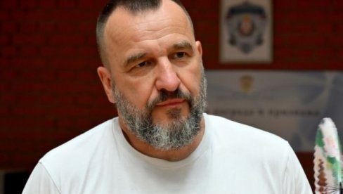 NENAD JEZDIĆ JE KUM NAŠEG POZNATOG PEVAČA: Podatak o glumcu koji mnogi nisu znali