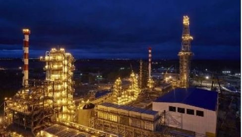 UKRAJINSKI UDAR 2.000 KILOMETARA OD FRONTA: Na meti velika rafinerija UKRAJINSKI UDAR 2.000 KILOMETARA OD FRONTA: Na meti velika rafinerija
