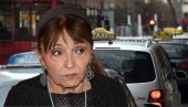 ТАКВОГ СКОТА ИМАМ И КОД КУЋЕ: Таксиста ИЗБАЦИО Љиљану из возила
