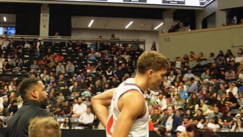 БРИГА У ЛОС АНЂЕЛЕСУ: Поново се повредио Богдан Богдановић