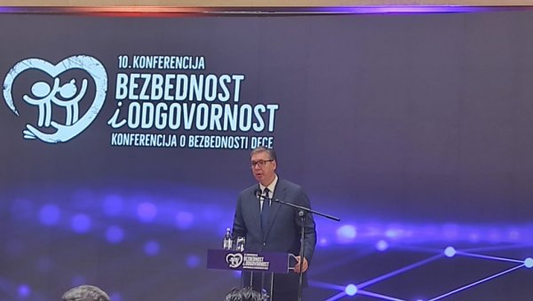 ХОЋЕМО ДА ЗАШТИТИМО ПРЕ СВЕГА СВАКО ДЕТЕ Вучић: Мењамо Кривични законик у домену злоупотребе видео и фото садржаја ХОЋЕМО ДА ЗАШТИТИМО ПРЕ СВЕГА СВАКО ДЕТЕ Вучић: Мењамо Кривични законик у домену злоупотребе видео и фото садржаја