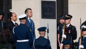 КАТАРСКИ МИНИСТАР ОДБРАНЕ У ВАШИНГТОНУ: Хегсет домаћин појачаног почасног кордона за шеика Сауда (ФОТО)