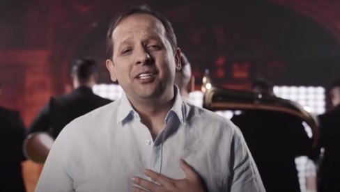 VELIKA RADOST U DOMU EMIRA HABIBOVIĆA: Saznali pol bebe, njihovoj sreći nema kraja (FOTO)