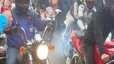 SVE ZA SRBE SA KOSOVA I METOHIJE: Bajkeri s Voždovca uputili podršku našem narodu (VIDEO) SVE ZA SRBE SA KOSOVA I METOHIJE: Bajkeri s Voždovca uputili podršku našem narodu (VIDEO)