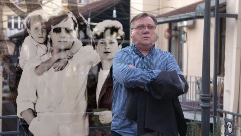 SEJDA JE PRIMILA HEMIOTERAPIJE A Halidov pas nije ništa ni jeo ni pio od dana kada je Bešlić preminuo SEJDA JE PRIMILA HEMIOTERAPIJE A Halidov pas nije ništa ni jeo ni pio od dana kada je Bešlić preminuo