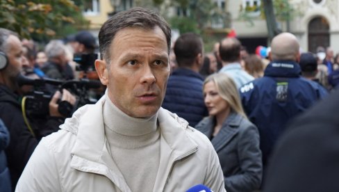 МАЛИ У ЗЕМУНУ НА СКУПУ ПОДРШКЕ НАШЕМ НАРОДУ: Ми смо на овим скуповима увек сложни, увек смо јединствени МАЛИ У ЗЕМУНУ НА СКУПУ ПОДРШКЕ НАШЕМ НАРОДУ: Ми смо на овим скуповима увек сложни, увек смо јединствени