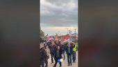 СНИМАК СВЕ ГОВОРИ: Висе људи у малом селу код Лебана, него блокадера на Газели (ВИДЕО)